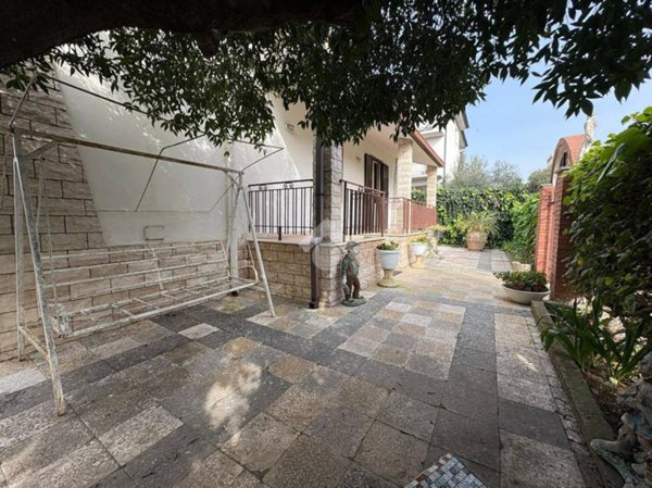 casa indipendente in vendita a Terracina