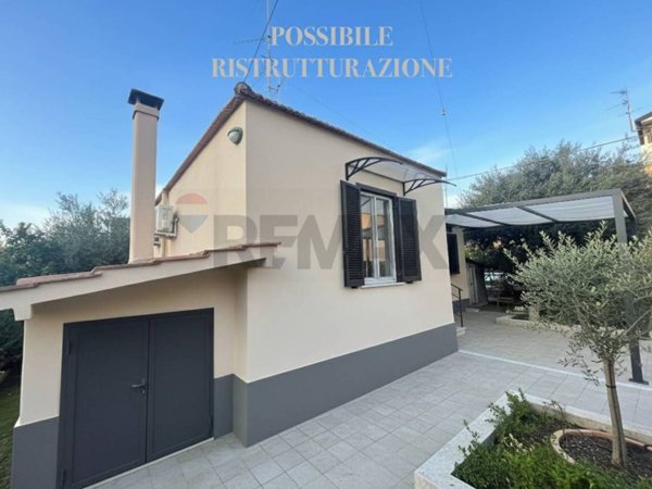 casa indipendente in vendita a Terracina