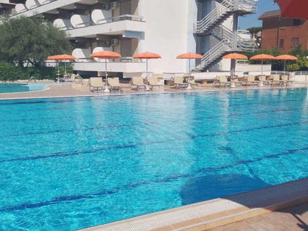 intera palazzina in vendita a Terracina