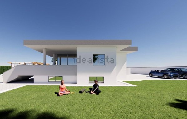 casa indipendente in vendita a Terracina