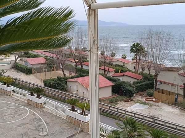casa indipendente in vendita a Terracina