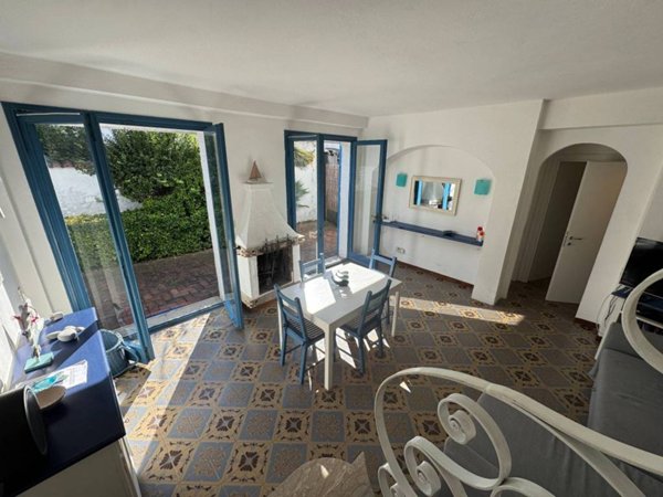 casa indipendente in vendita a Terracina