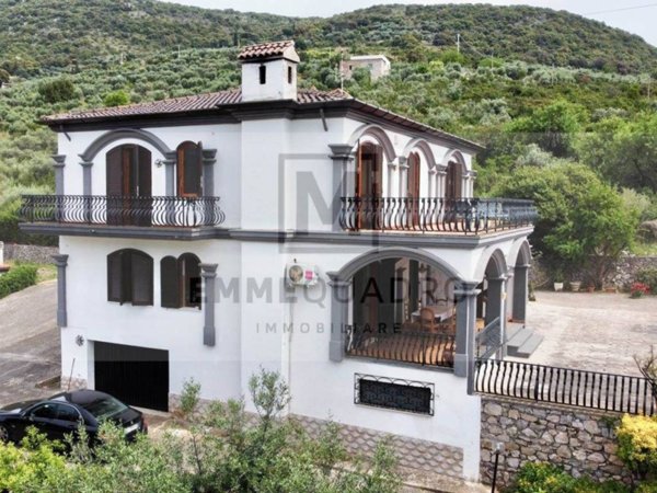 casa indipendente in vendita a Terracina in zona Casaletti