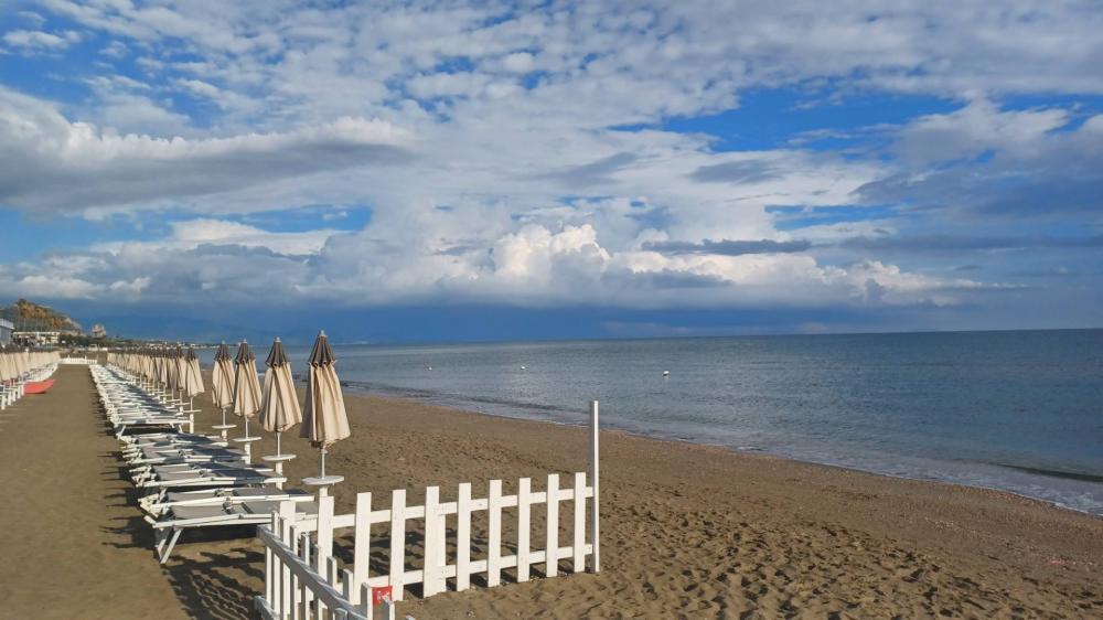 locale commerciale in vendita a Terracina