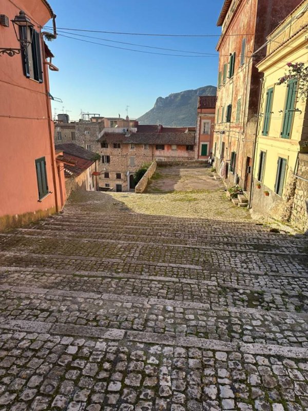 intera palazzina in vendita a Terracina