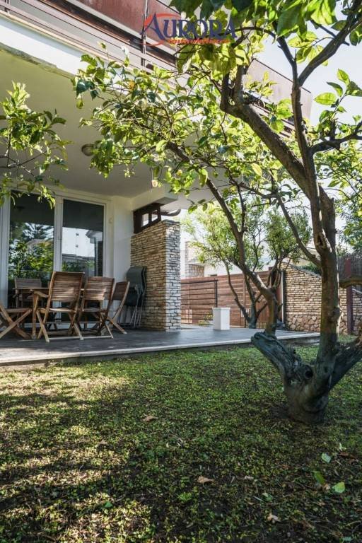 casa indipendente in vendita a Terracina