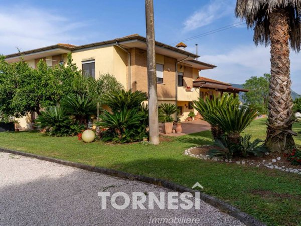 casa indipendente in vendita a Terracina