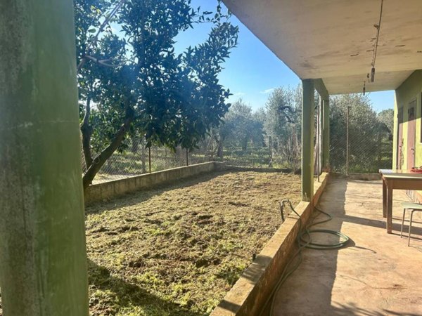 casa indipendente in vendita a Terracina in zona Casaletti