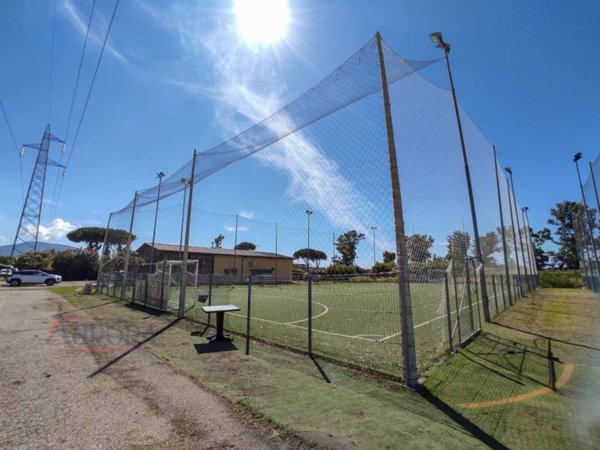 negozio in vendita a Terracina in zona Hermada