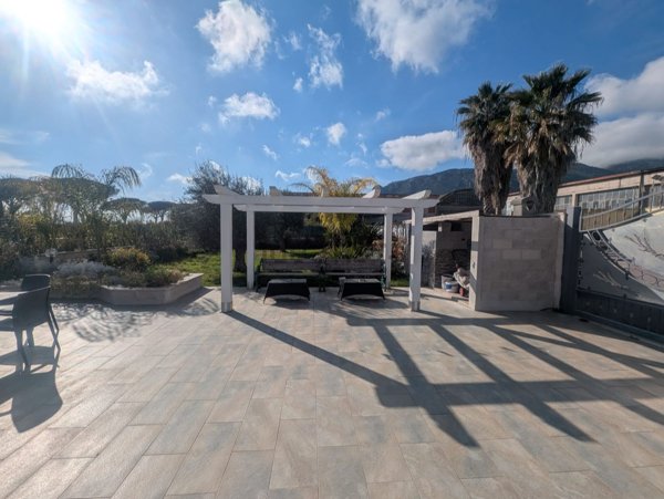 casa indipendente in vendita a Terracina