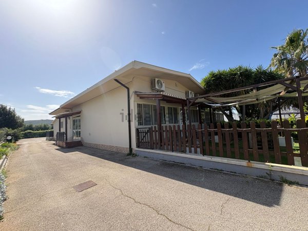 casa semindipendente in vendita a Terracina