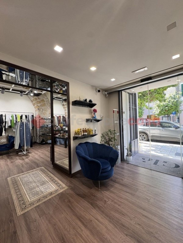 negozio in vendita a Terracina