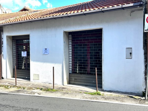 locale commerciale in vendita a Terracina