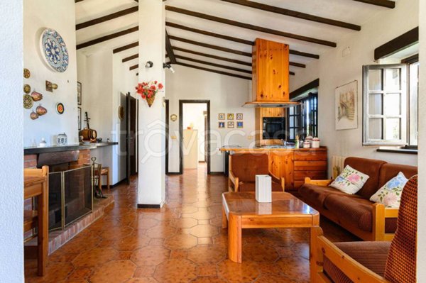 casa indipendente in vendita a Terracina
