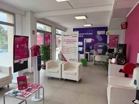 negozio in vendita a Terracina