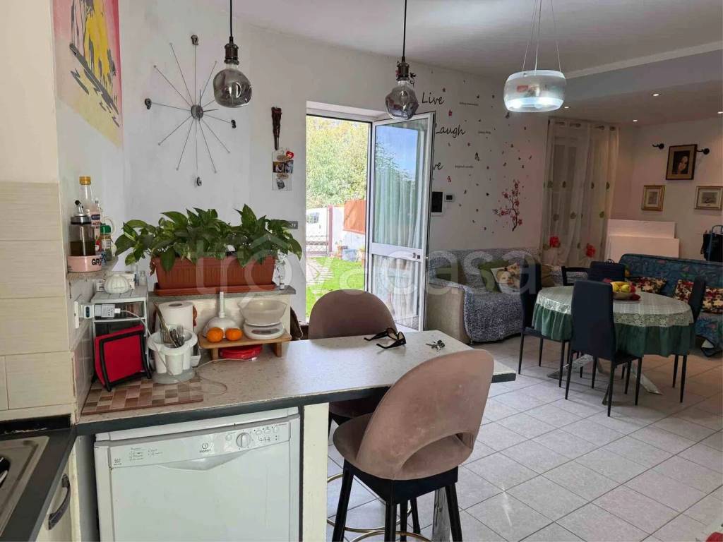 appartamento in vendita a Terracina in zona Hermada