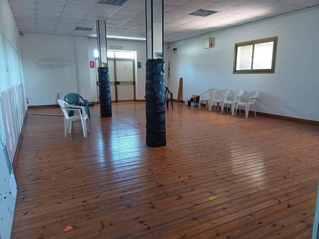 negozio in vendita a Terracina in zona Hermada