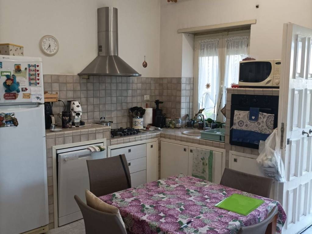 casa indipendente in vendita a Terracina