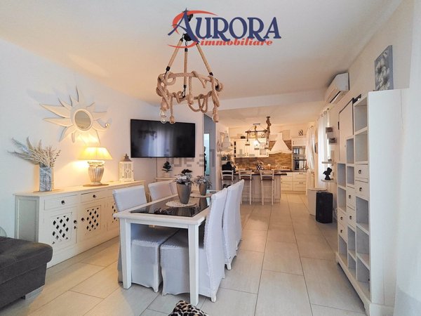casa indipendente in vendita a Terracina