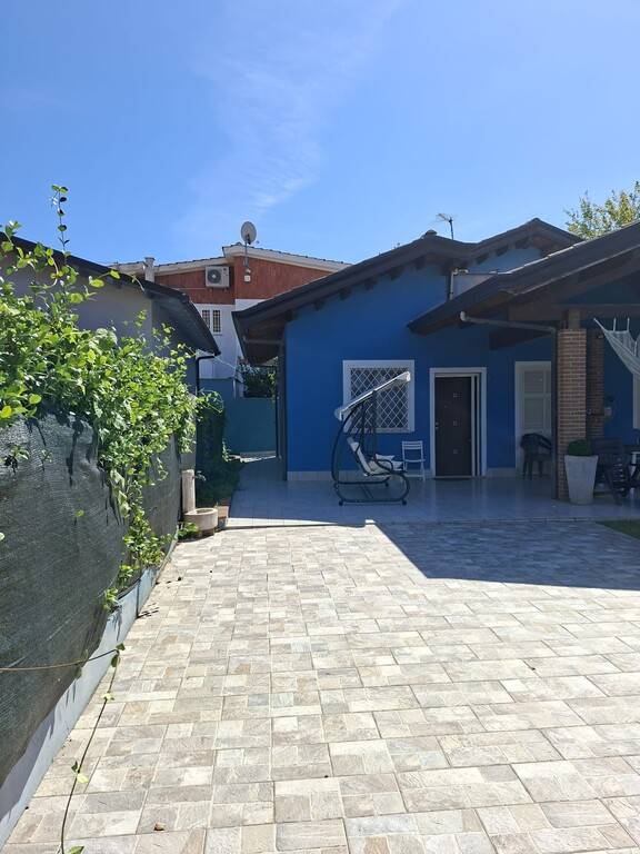 casa indipendente in vendita a Terracina