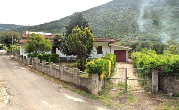 casa indipendente in vendita a Terracina in zona La Fiora