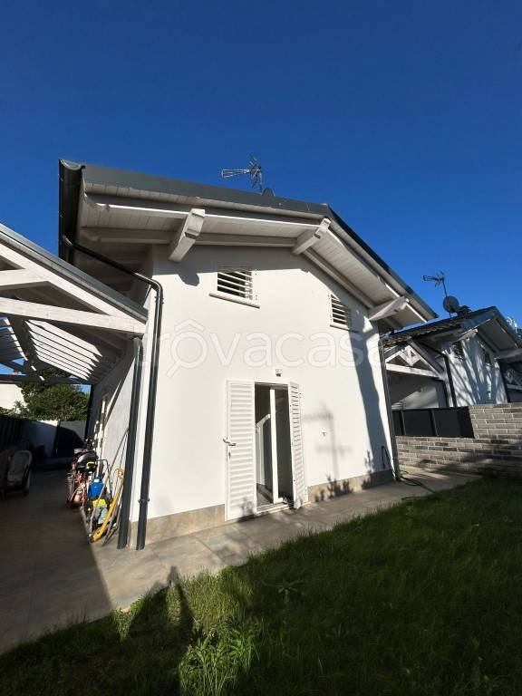 casa indipendente in vendita a Terracina