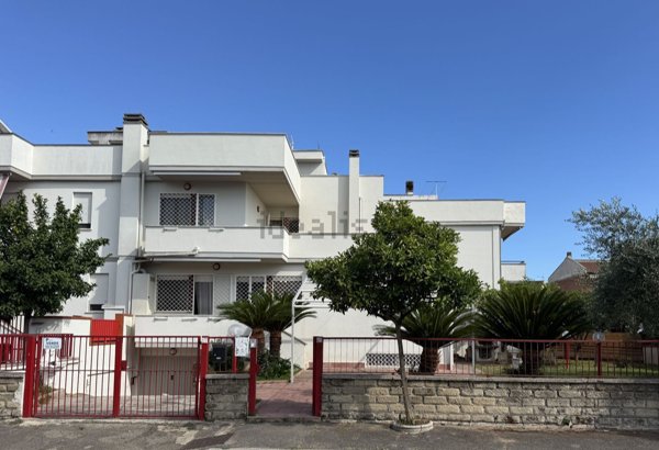 casa indipendente in vendita a Terracina in zona Hermada