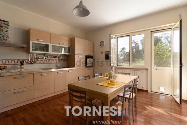 casa indipendente in vendita a Terracina in zona Hermada