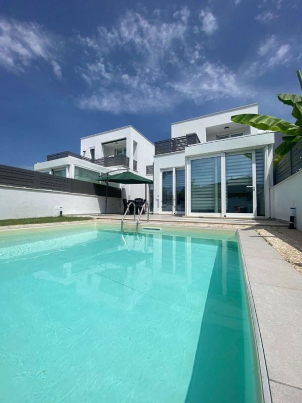casa indipendente in vendita a Terracina