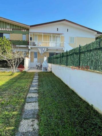 casa indipendente in vendita a Terracina