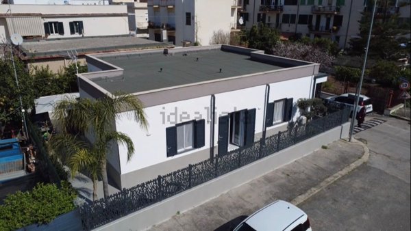 casa indipendente in vendita a Terracina
