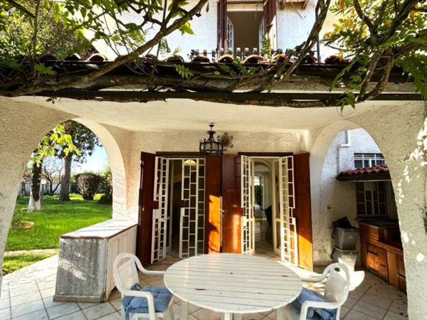 casa indipendente in vendita a Terracina in zona Hermada