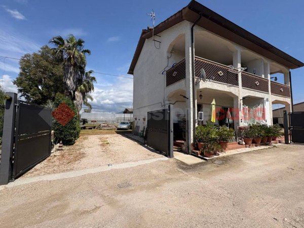 casa indipendente in vendita a Terracina