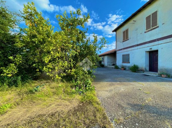 casa indipendente in vendita a Terracina