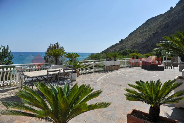 casa indipendente in vendita a Terracina