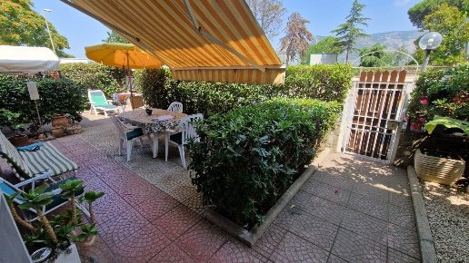 casa indipendente in vendita a Terracina