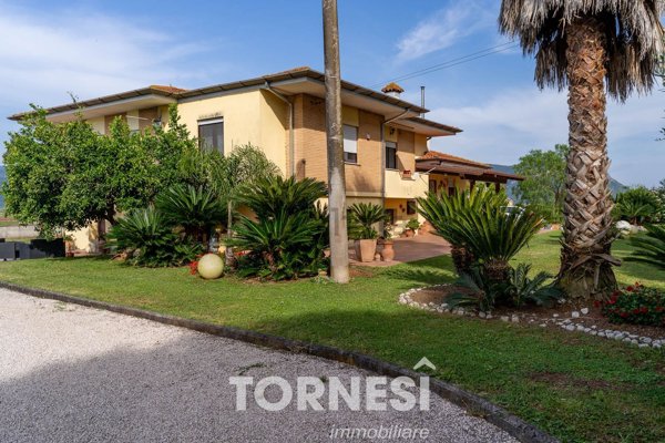 casa indipendente in vendita a Terracina in zona Pontalto
