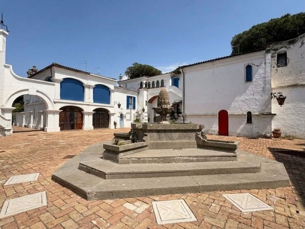 casa indipendente in vendita a Terracina