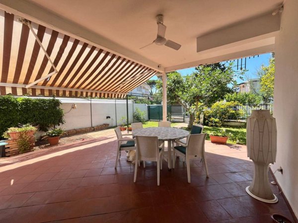 casa indipendente in vendita a Terracina