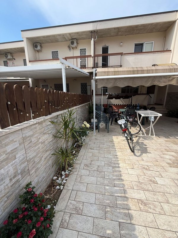 casa indipendente in vendita a Terracina