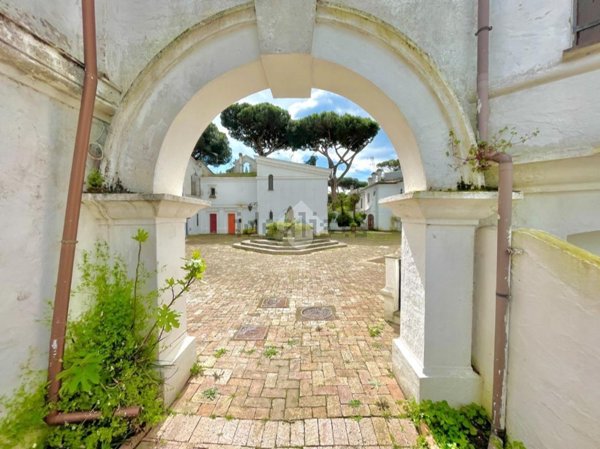 casa indipendente in vendita a Terracina