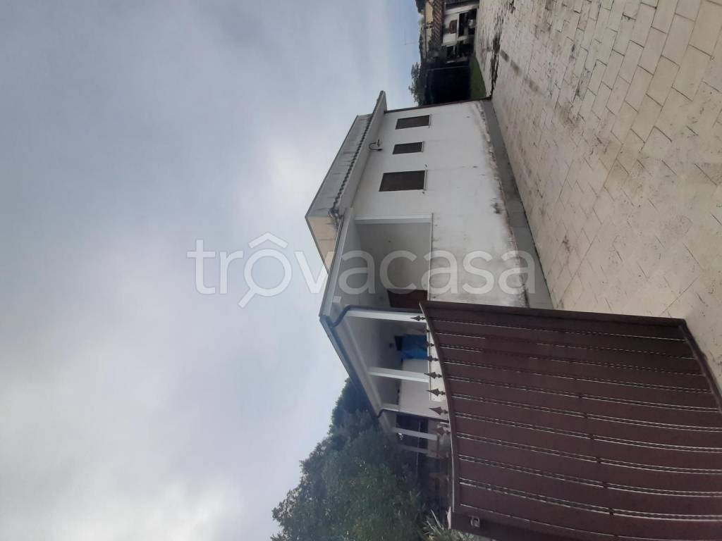 casa indipendente in vendita a Terracina