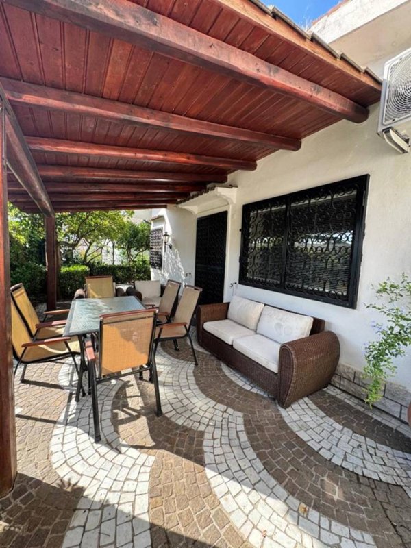 casa indipendente in vendita a Terracina