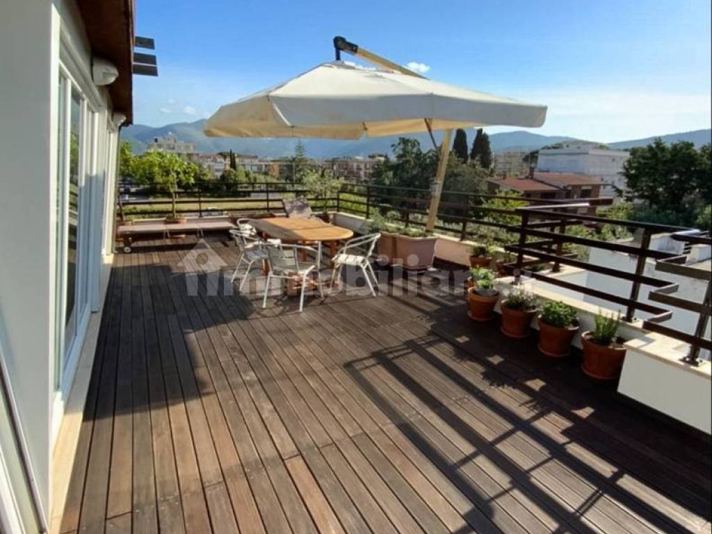 casa indipendente in vendita a Terracina