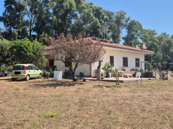 casa indipendente in vendita a Terracina