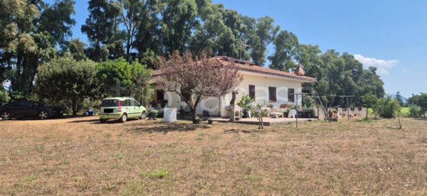 casa indipendente in vendita a Terracina in zona Hermada