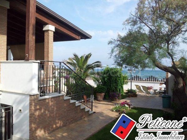 casa indipendente in vendita a Terracina