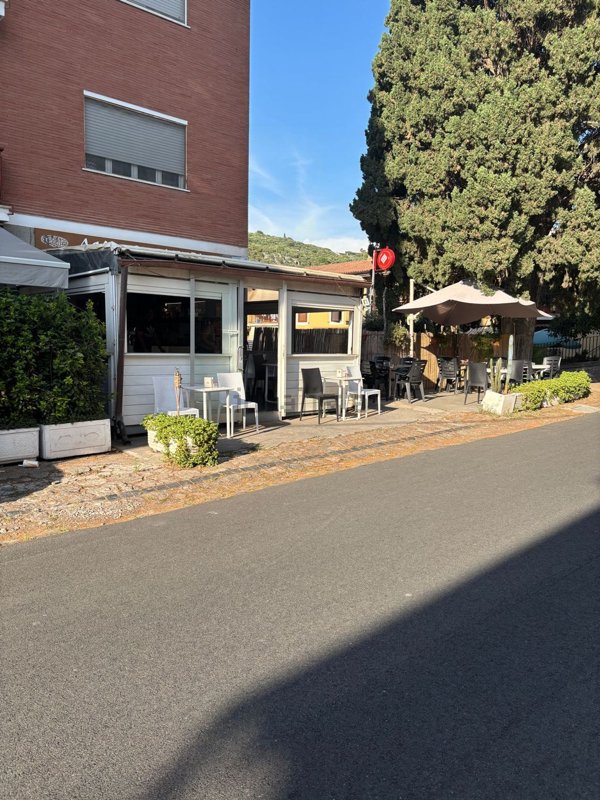 negozio in vendita a Terracina