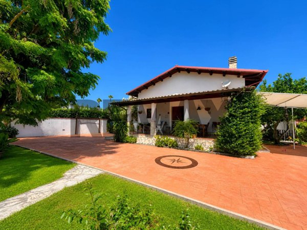 casa indipendente in vendita a Terracina