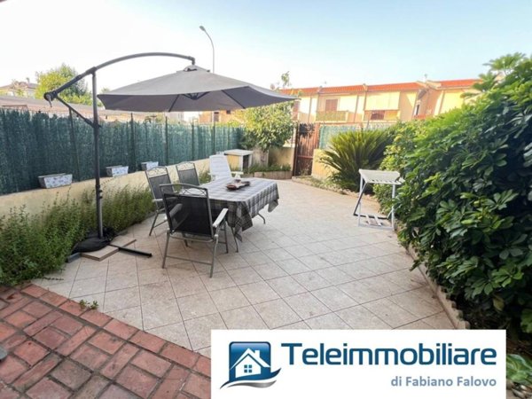 casa indipendente in vendita a Terracina in zona Hermada